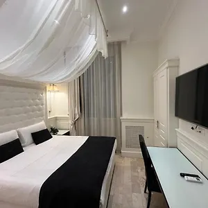 Dei Quiriti 3*, Rome Italy